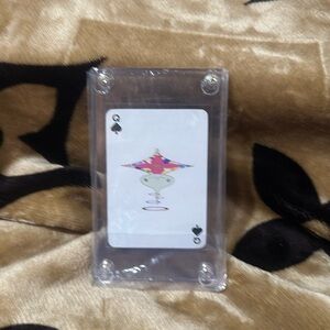 Louis Vuitton queen heart card